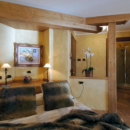 Hotel Da Compagnoni Бройл-Червиня Екстериор снимка