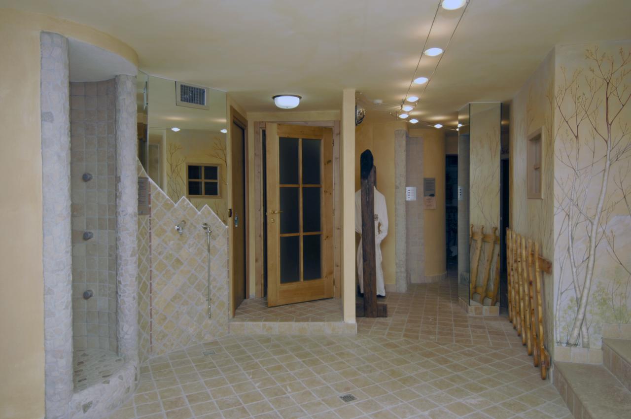 Hotel Da Compagnoni Бройл-Червиня Екстериор снимка