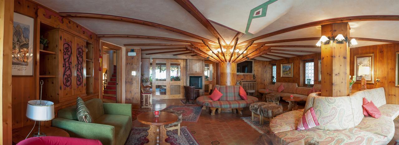 Hotel Da Compagnoni Бройл-Червиня Екстериор снимка