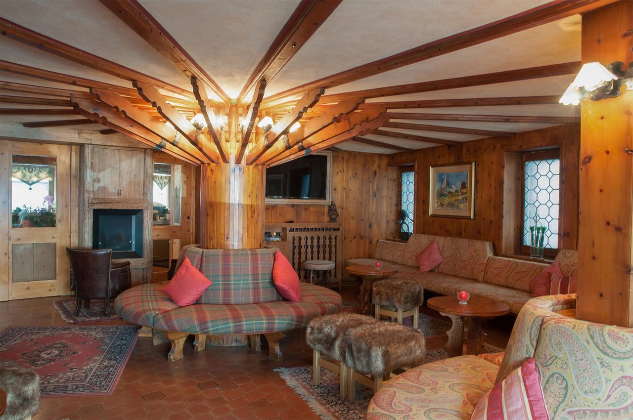 Hotel Da Compagnoni Бройл-Червиня Екстериор снимка