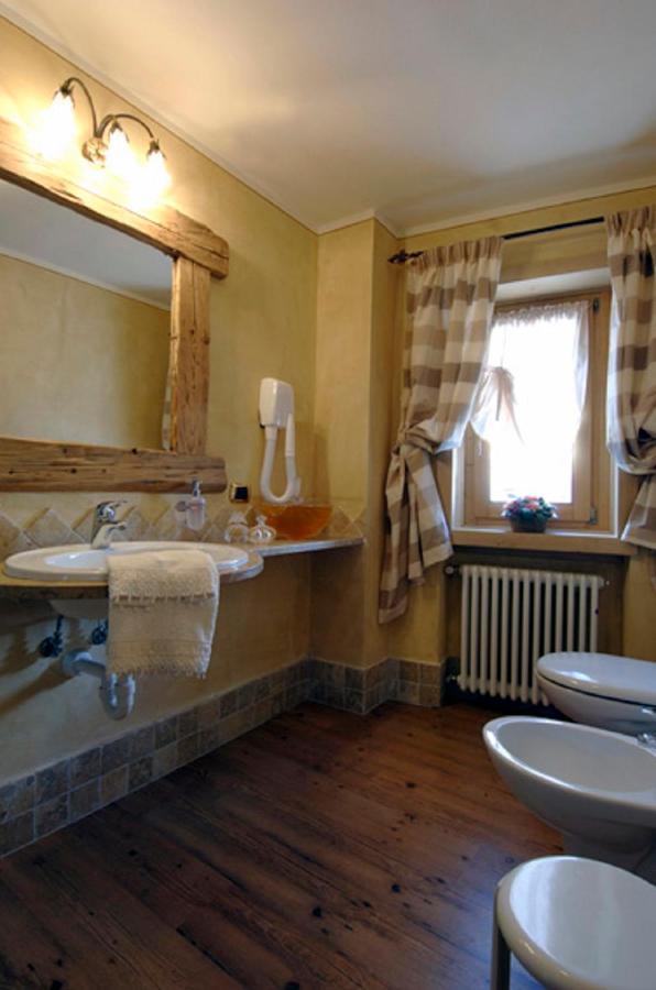 Hotel Da Compagnoni Бройл-Червиня Екстериор снимка